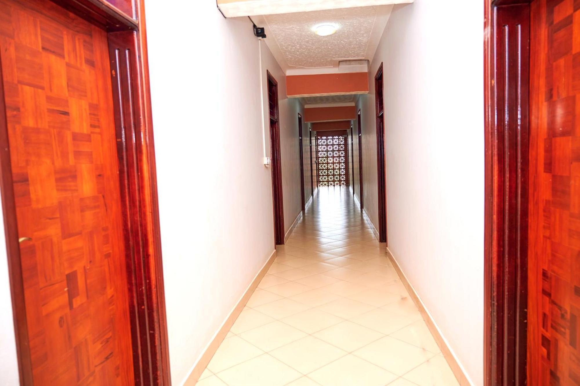 Twin Towers Hotel Kampala Eksteriør billede